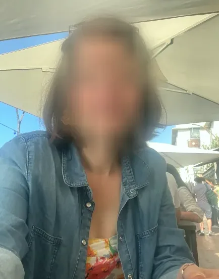 Alexandra, 34 anni